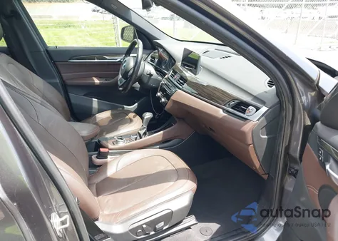 2017 BMW X1 xDrive28I z USA, uszkodzony, nr VIN WBXHT3Z38H4A55086